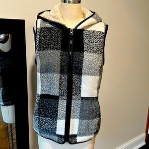 RUFF HEWN  Vest, size M